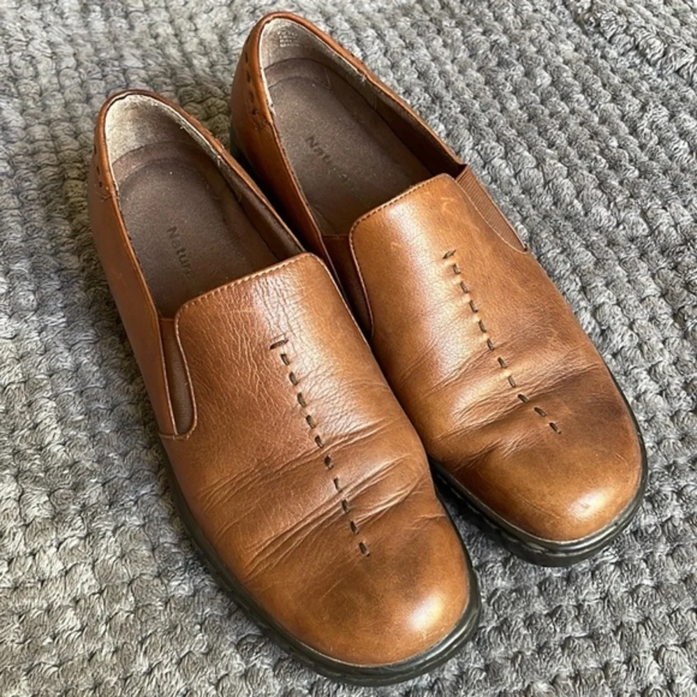 Men's Naturalizer Cognac Brown Leather Slip On Flats Sz 9.5 EUC #CL-14